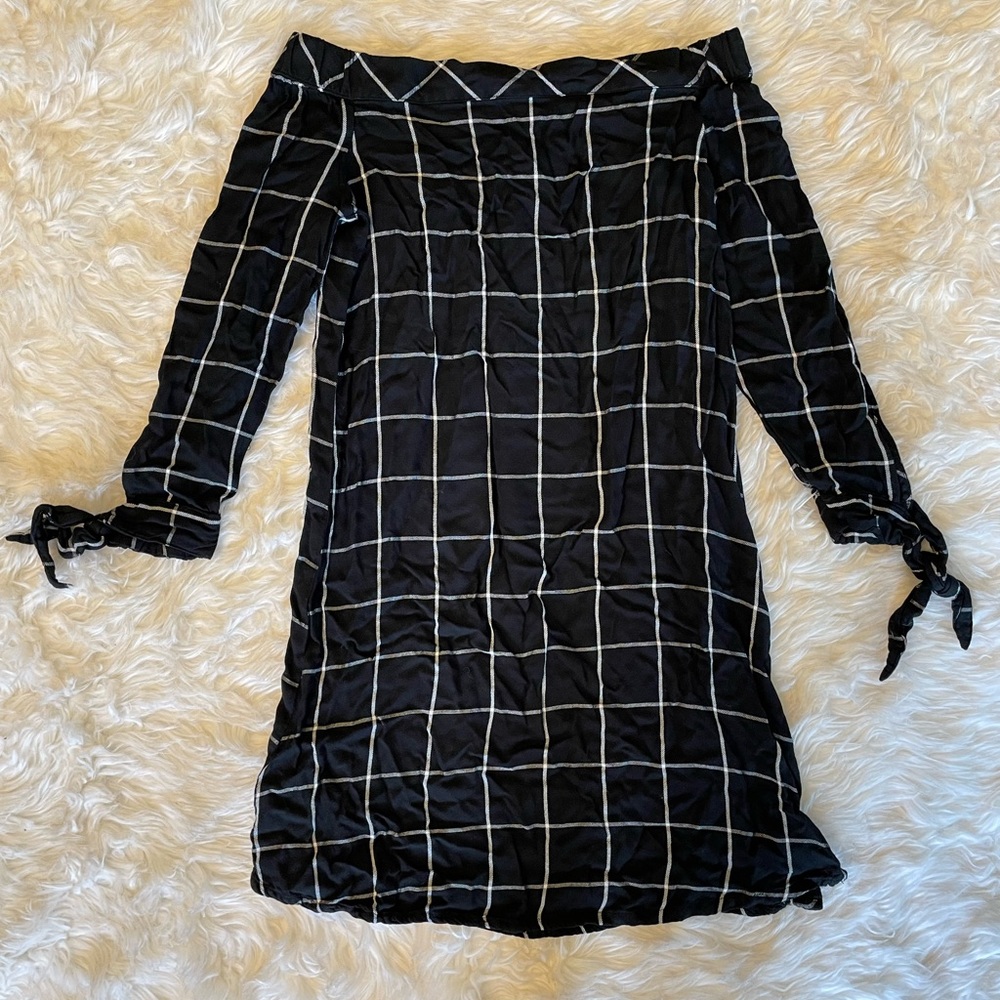 Off the shoulder dress checkered dress